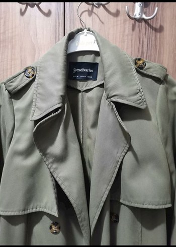 l Beden haki Renk Stradivarius haki Trençkot