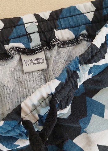LC Waikiki Erkek Kamuflaj Desenli Rahat Kesim Şort