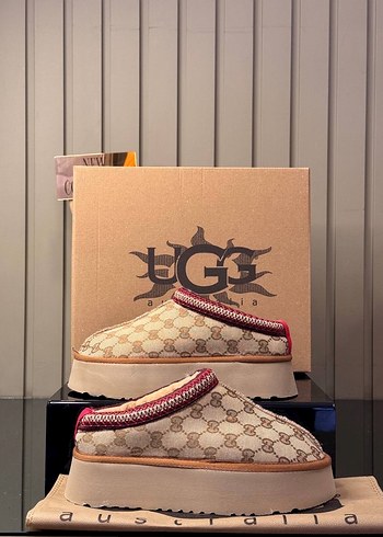 UGG Toka Detaylı Platform Topuklu Kahverengi Terlik