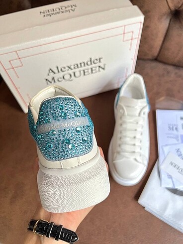 Mcqueen taşlı spor ayakkabı
