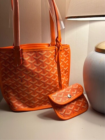 Goyard turuncu renk