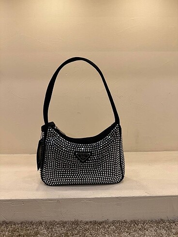 Prada çanta
