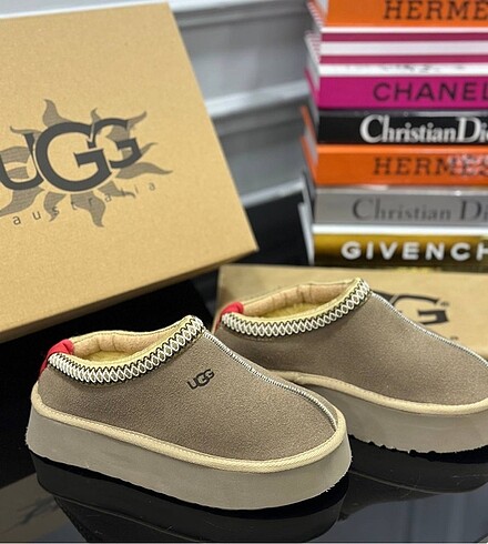 Diğer Ugg bot