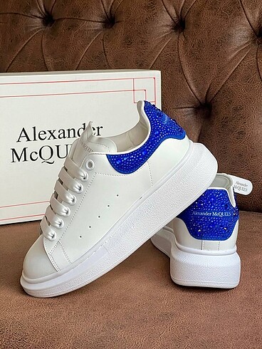 37 Beden beyaz Renk Alexander mcqueen