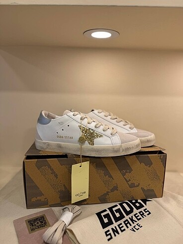 37 Beden beyaz Renk Golden goose