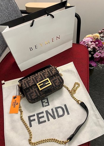 Fendi Baskılı Kahverengi Deri Kadın Çanta