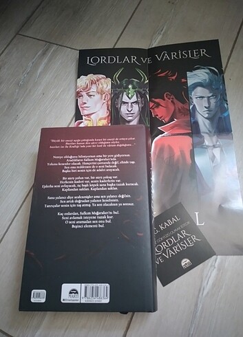 Lordlar ve Varisleri kırmızı şömiz