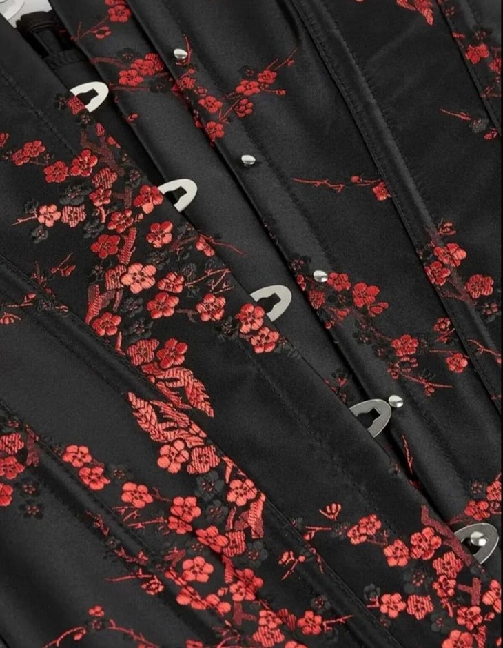 Kırmızı Sakura Çiçeği Desenli Gotik Korse - Görsel 4