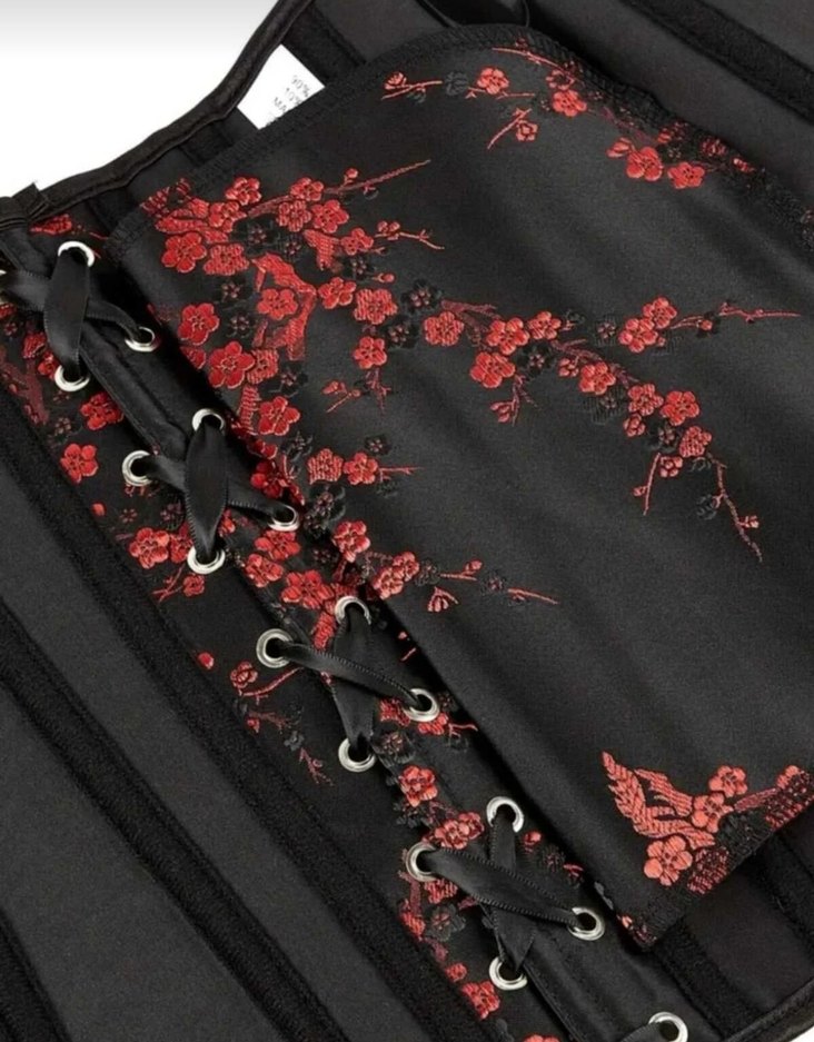 Kırmızı Sakura Çiçeği Desenli Gotik Korse - Görsel 3