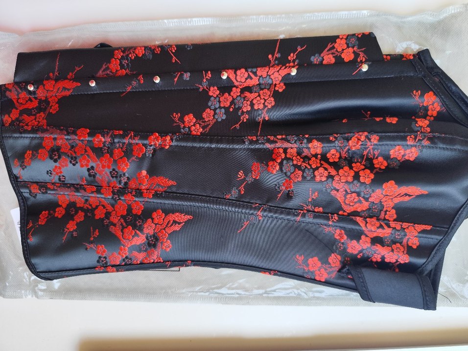 Kırmızı Sakura Çiçeği Desenli Gotik Korse - Görsel 5