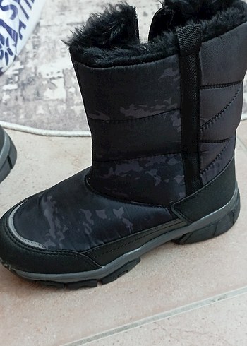 33 Beden Çocuk botlar. Kışlık