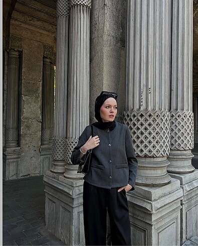 Fahhar Design Düğmeli Kısa Ceket