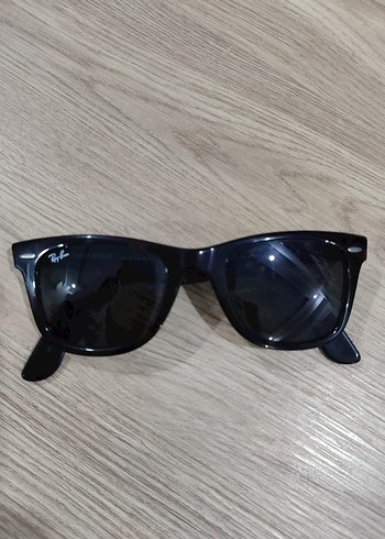 Ray-Ban Klasik Siyah Kadın Güneş Gözlüğü