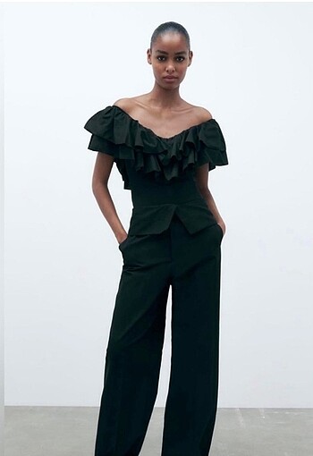Zara çok şık çıtçıtlı body