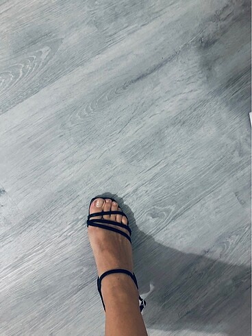 38 Beden Deichmann Siyah Kemerli Topuklu Sandalet