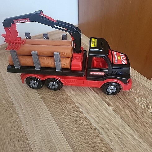 Beden Kereste taşıyıcı kamyon