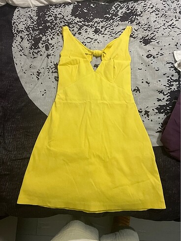 Zara sırt dekolteli mini elbise