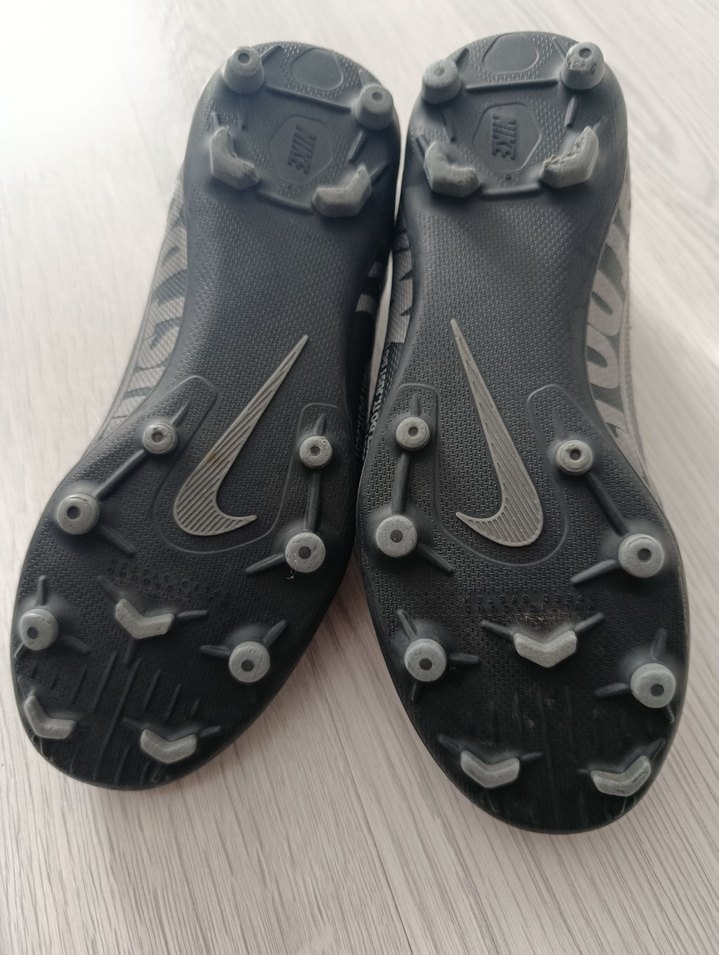 Krampon Nike 38.5 - Görsel 3