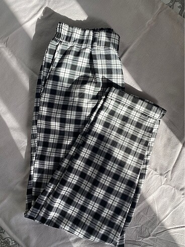 Bershka Kareli Pantolon