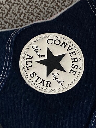 39 Beden lacivert Renk Converse ayakkabı