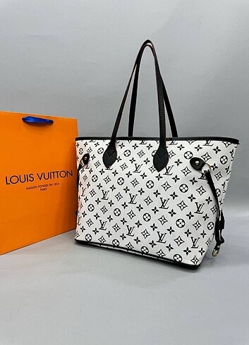 Louis Vuitton beyaz büyük kol çantası 