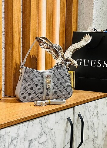 Guess gri askılı baget çanta 