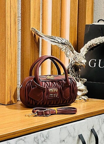 Miu miu bordo askılı çanta 
