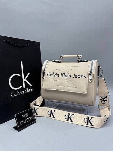 Calvin Klein krem askılı çanta