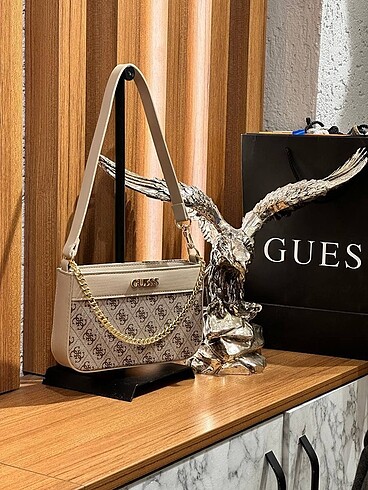 Guess bej baget çanta