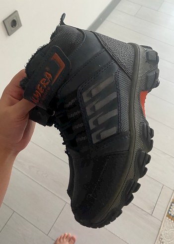 Erkek Çocuk Desenli Bot - Görsel 2