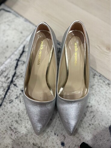 Gümüş Stiletto