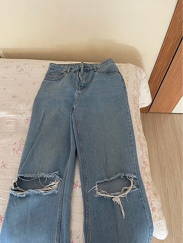 Bershka Yırtık kot jean