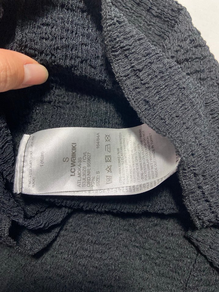 Siyah Kolsuz Yüksek Yakalı bluz - Görsel 4