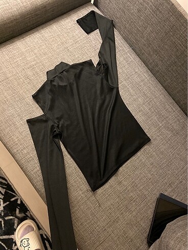Omuz detaylı  bluz - Görsel 3