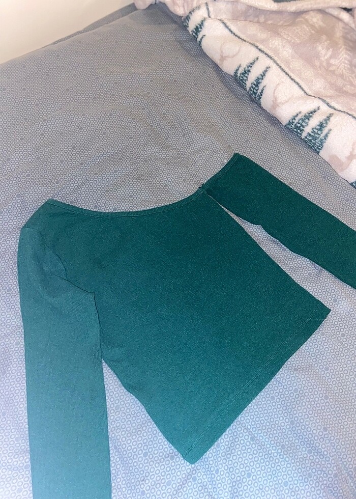 Tek Omzu açık yeşil bluz - Görsel 4