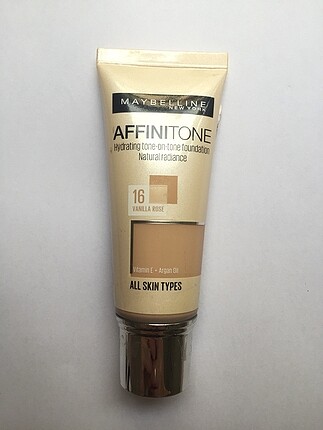 Maybelline Affinitone Fondöten