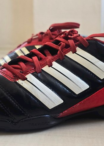 43 Beden Adidas halısaha