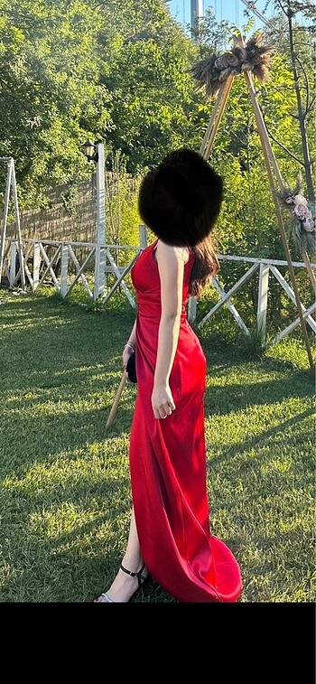 Kırmızı abiye