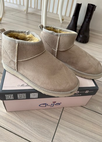 39 Beden Bayan ugg bot