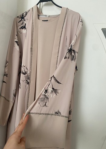 Bej Uzun Kollu taşlı abaya ipek tesettür abaya - Görsel 3