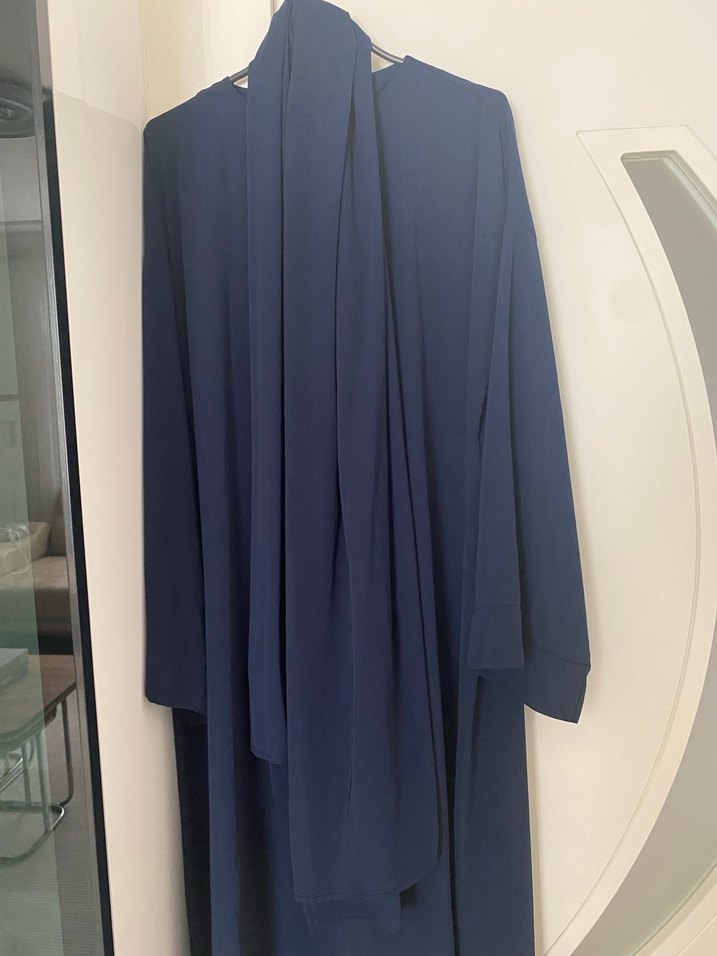 Uzun Lacivert tesettür şallı abaya - Görsel 3