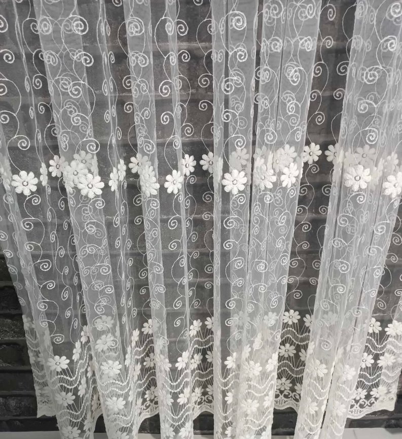 Kırık Beyaz Gül Nakışlı Perde - Görsel 4
