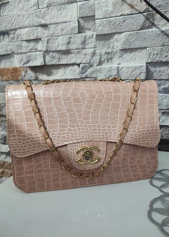 Zincir Detaylı Pembe Yılan Derisi Desenli Deri Çanta - Görsel 2