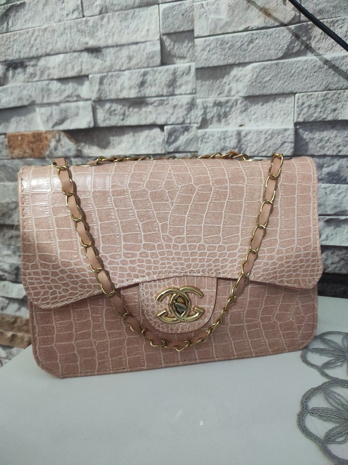 Zincir Detaylı Pembe Yılan Derisi Desenli Deri Çanta - Görsel 2