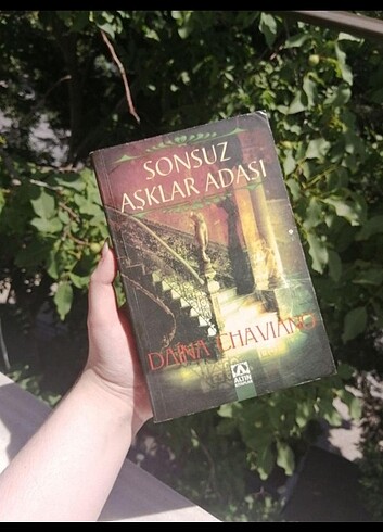 Sonsuz Aşklar Adası - Altın Kitaplar