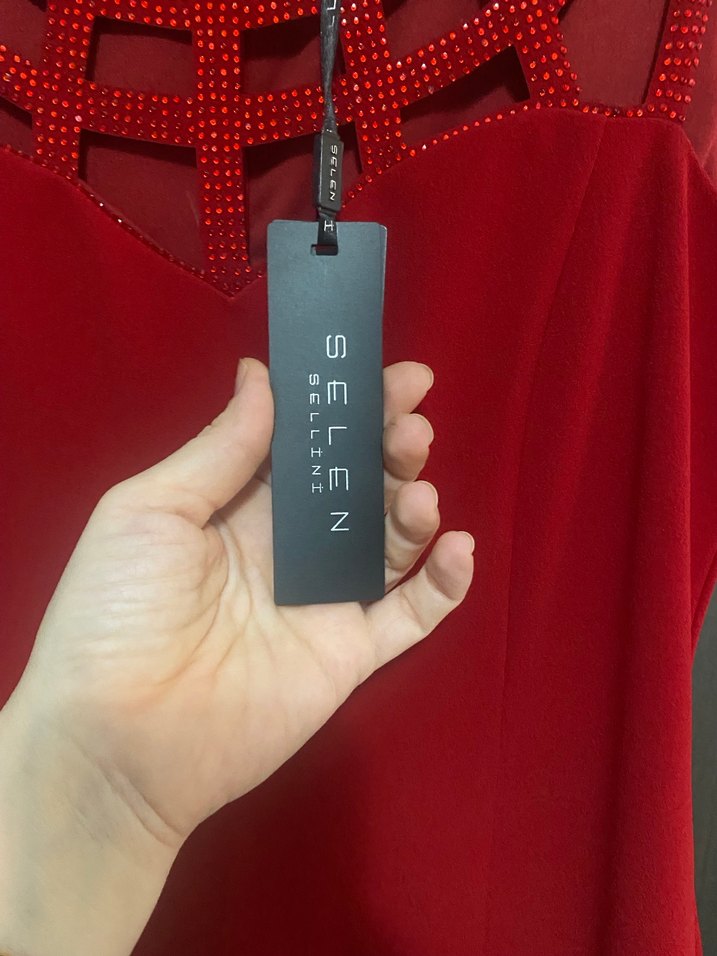 Kırmızı boncuk Detaylı Midi Elbise - Görsel 4