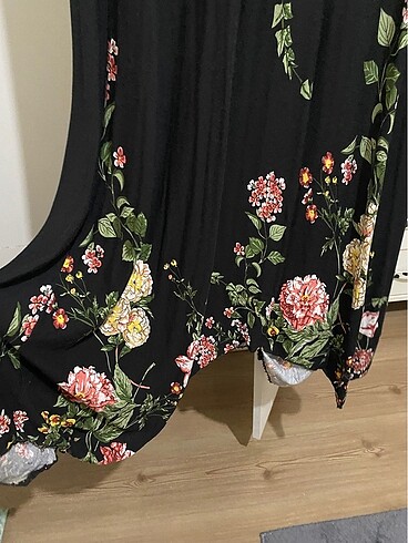 LC Waikiki çiçekli siyah uzun elbise