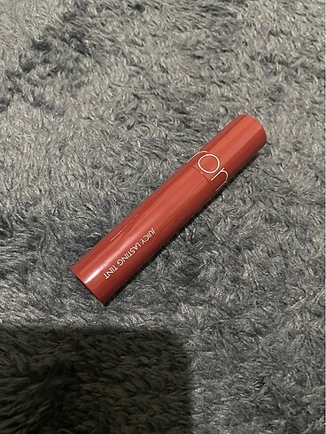 The Balm rom&nd tint dudak parlatıcısı