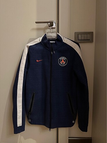 nike paris ceket