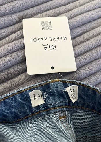 Stradivarius straight Normal Kesim Jean 42 beden - Görsel 5